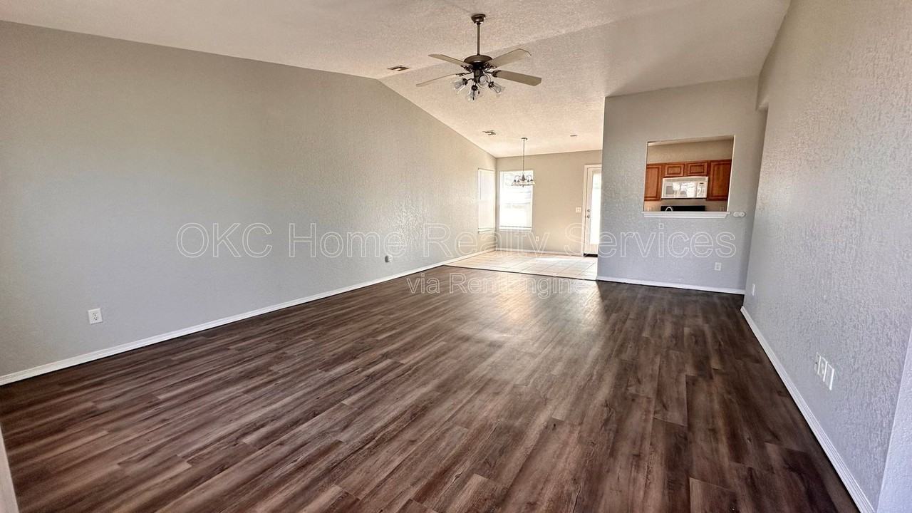 5520 Bush Creek Way - Photo 3 of 31