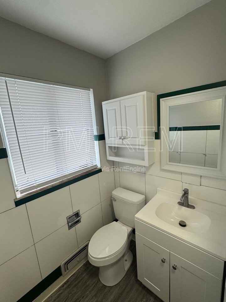 2020 W Market St #10 - Photo 6 of 31