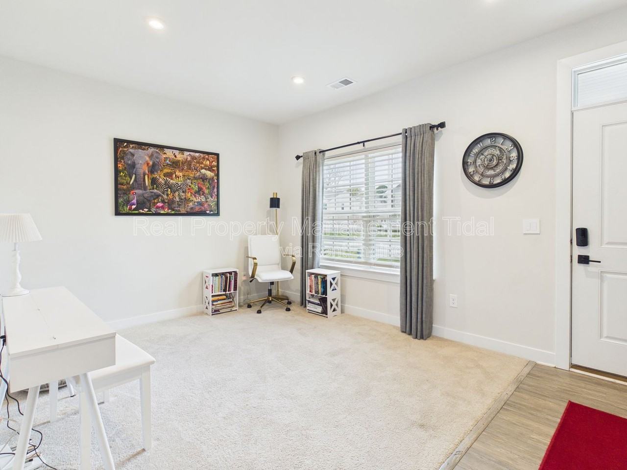 555 Oliver Way - Photo 4 of 36