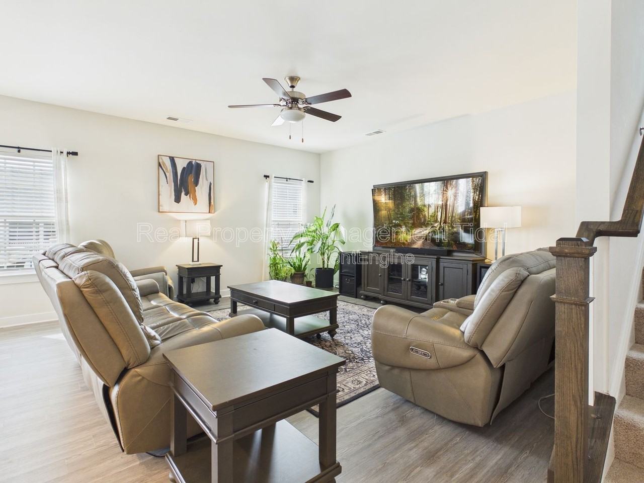 555 Oliver Way - Photo 6 of 36