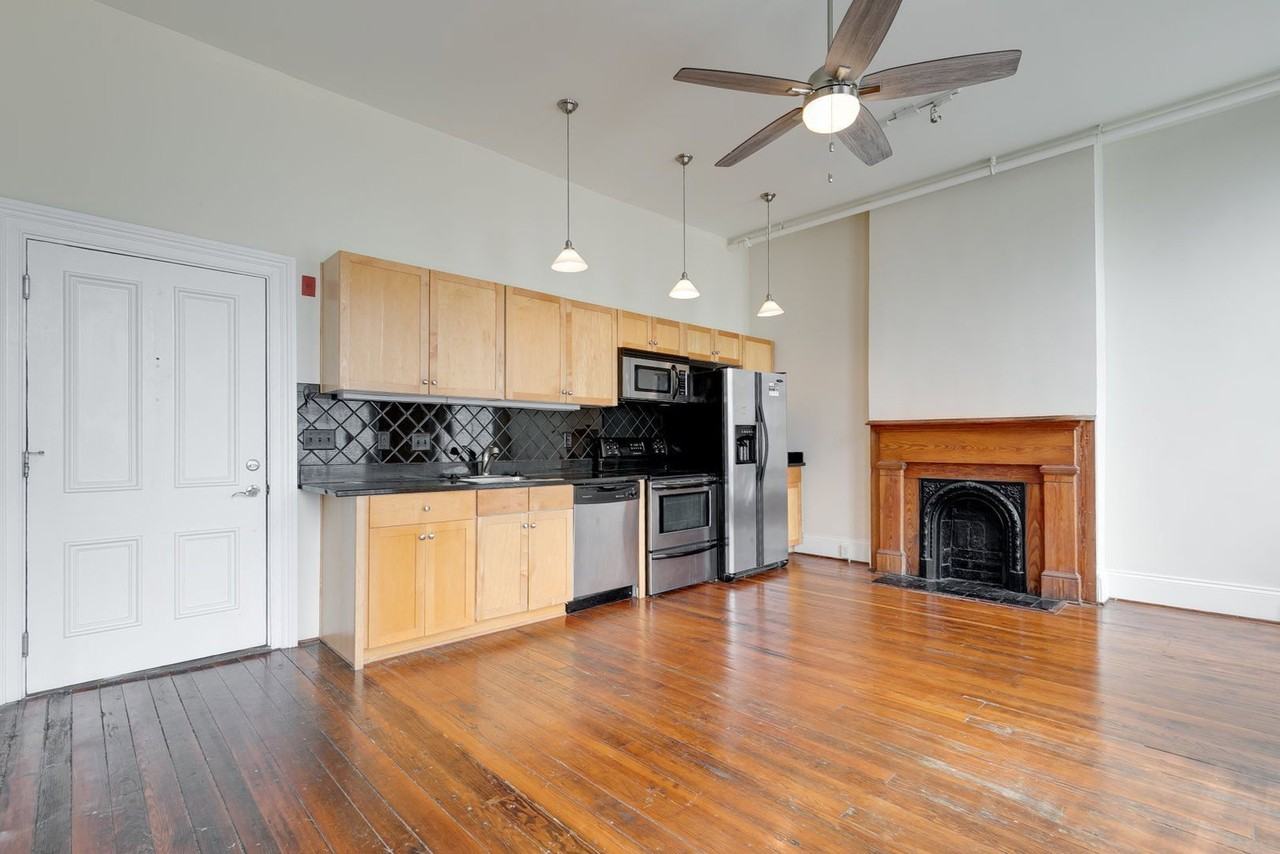 1321 1/2 E Main St #214 - Photo 3 of 17
