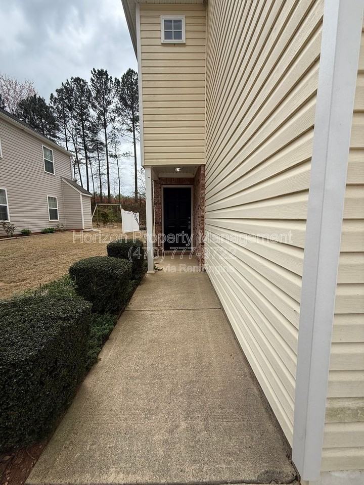 6265 Smoke Ridge Ln - Photo 2 of 22