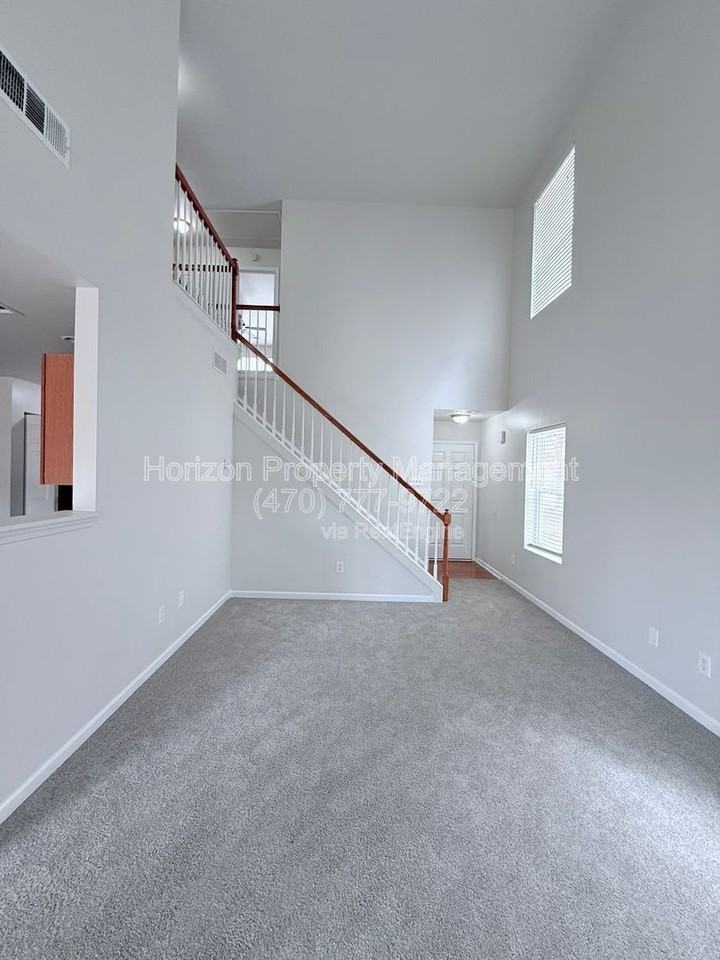 6265 Smoke Ridge Ln - Photo 5 of 22