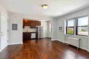 featured image of 1205 Hawthorne Ave