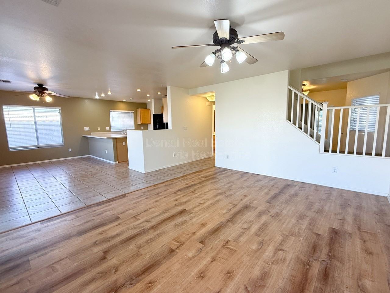 10306 E Delta Ave - Photo 5 of 31