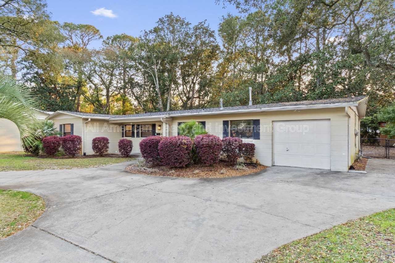 26 Anastasia Dr Se - Photo 2 of 19