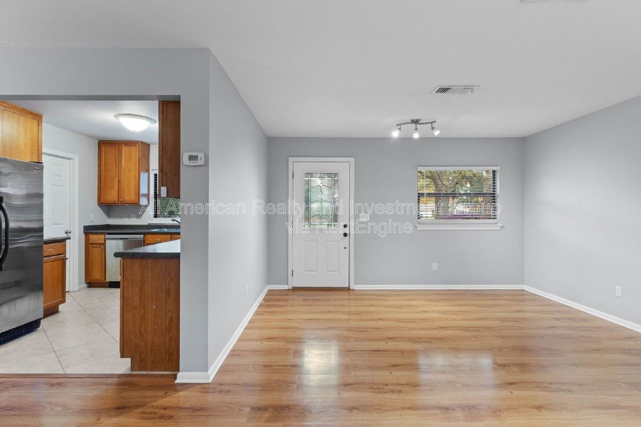 26 Anastasia Dr Se - Photo 5 of 19