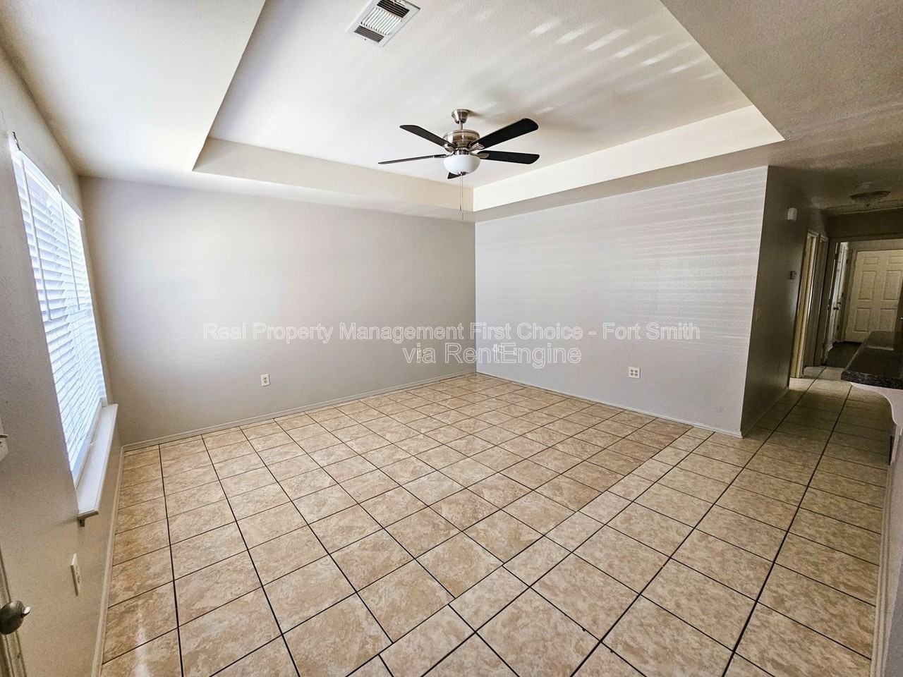 1439 Brazil Ave - Photo 2 of 12