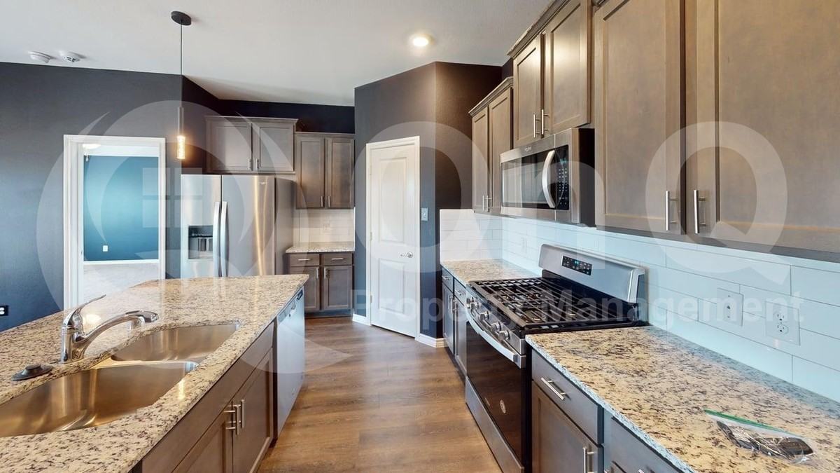 405 Rawhide Way - Photo 4 of 23