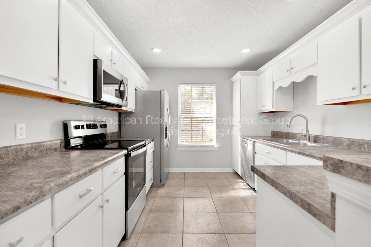 648 Alysheba Dr - Photo 4 of 25