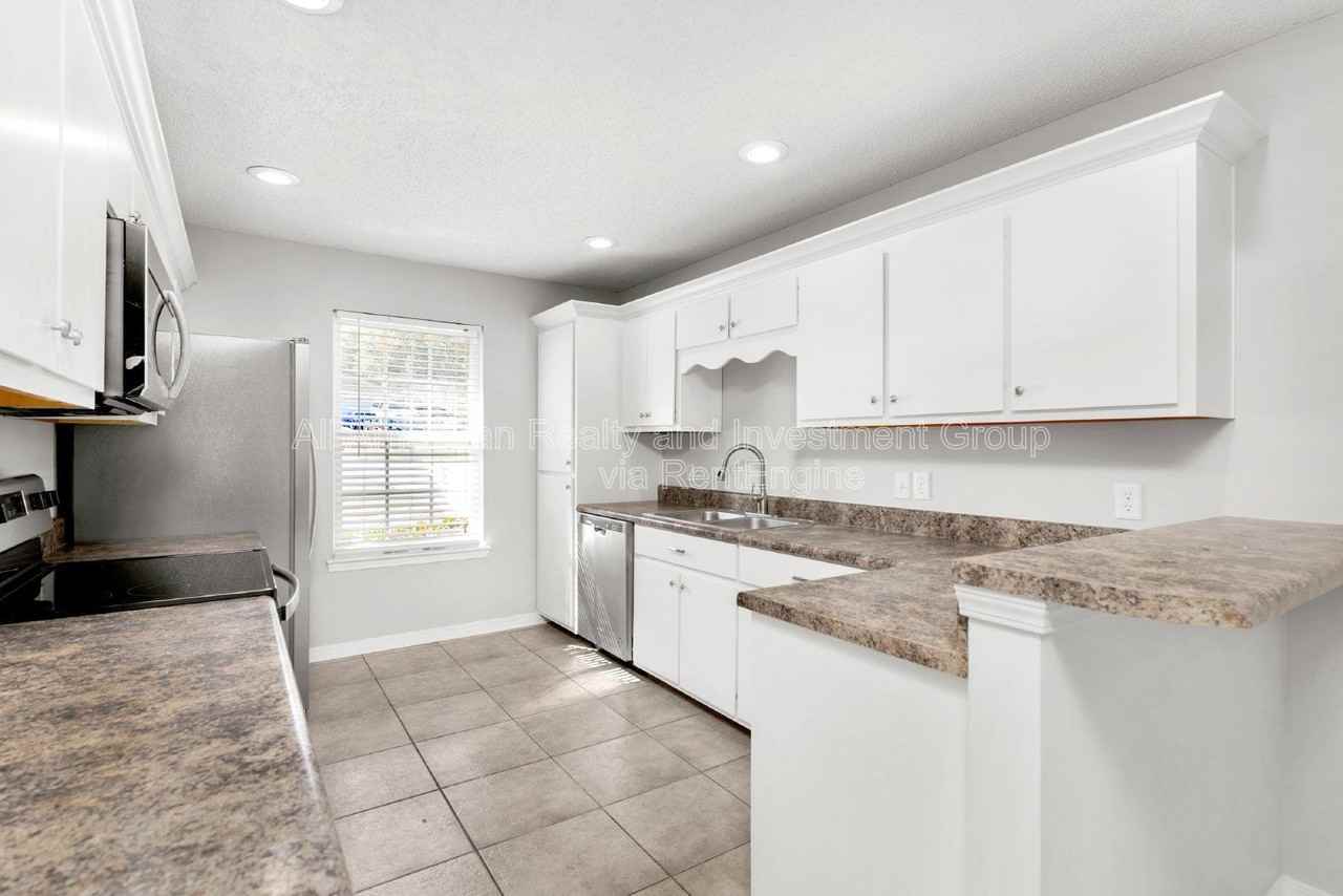 648 Alysheba Dr - Photo 5 of 25