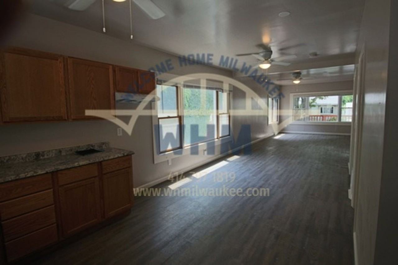 2470 N 54th St - Photo 2 of 10