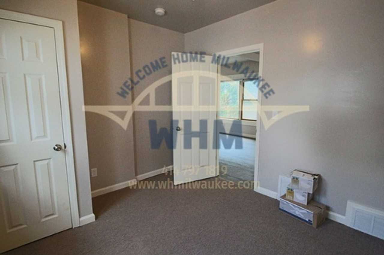 2470 N 54th St - Photo 5 of 10