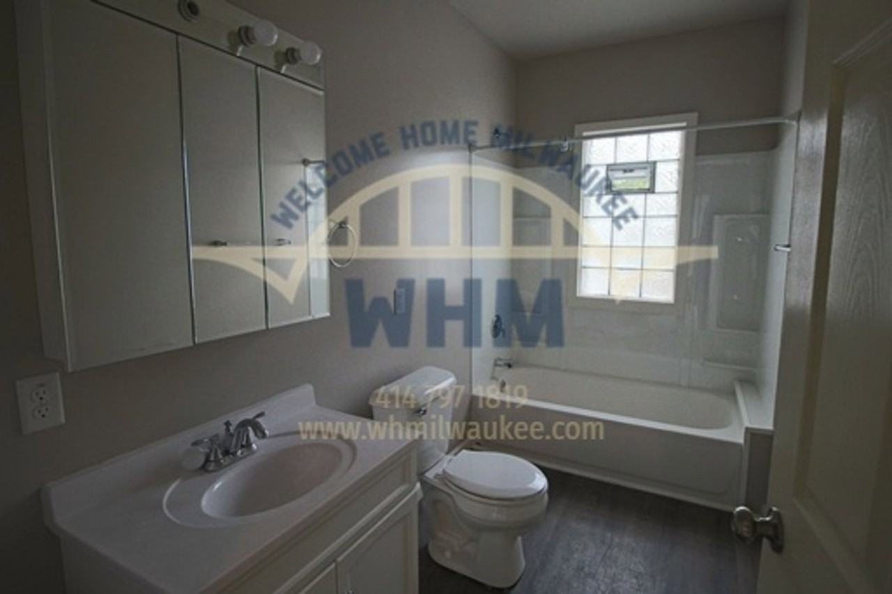 2470 N 54th St - Photo 6 of 10