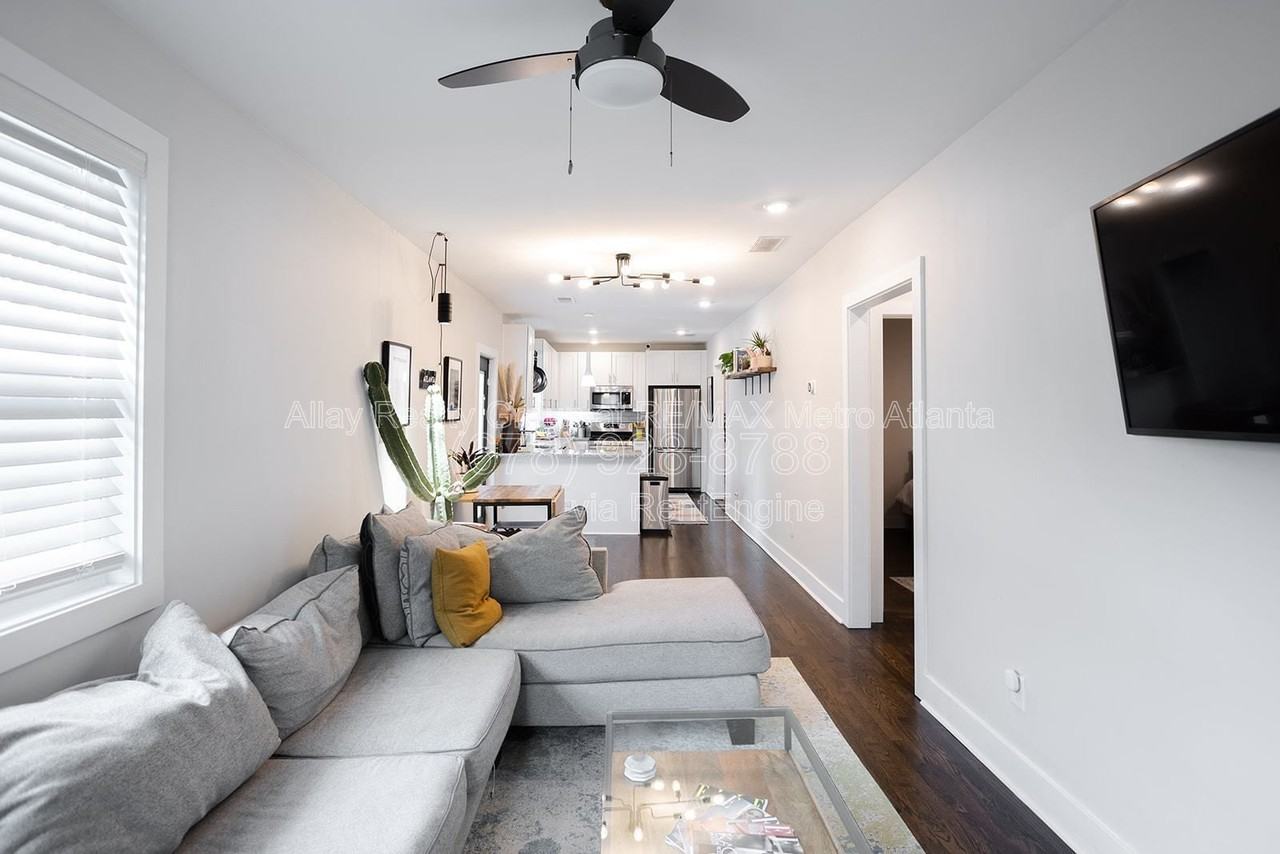 1016 Coleman St Sw - Photo 6 of 19