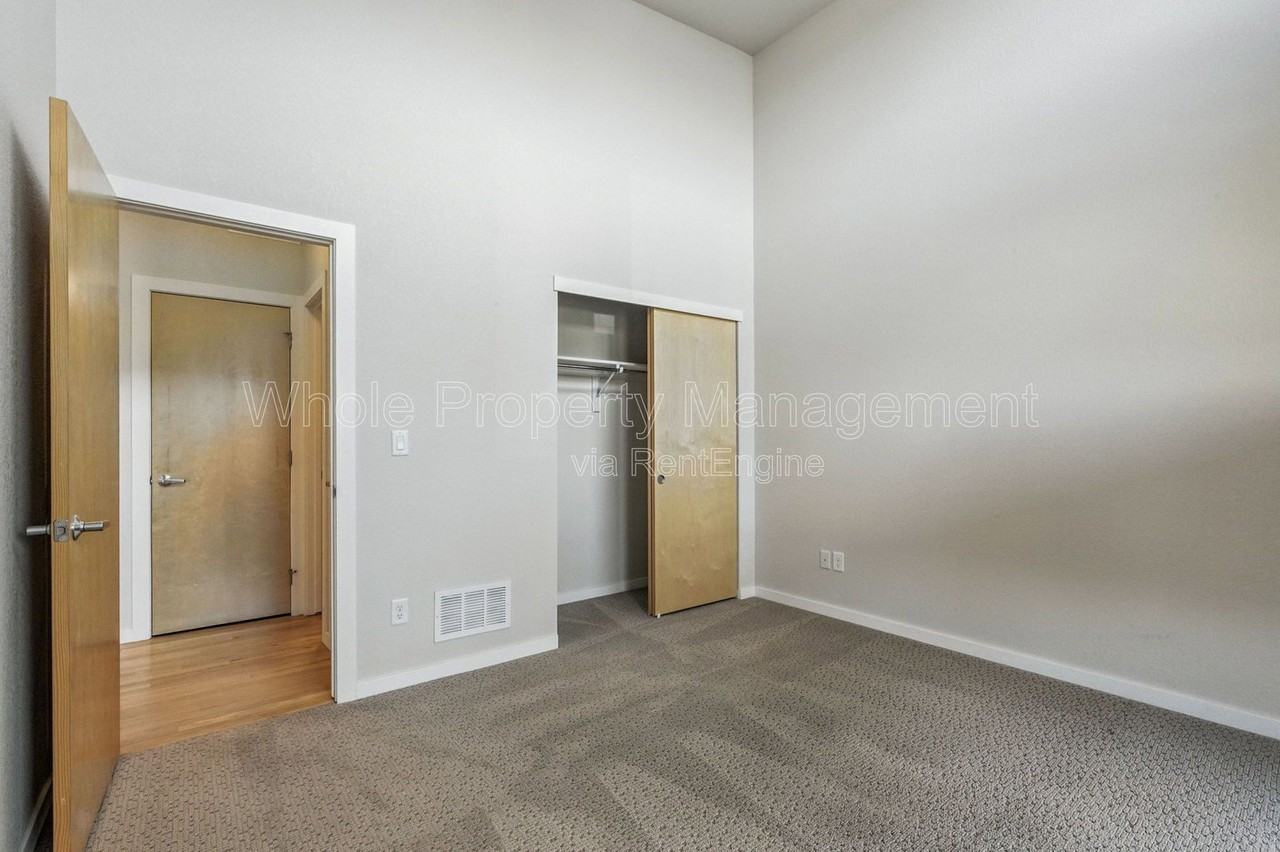 1821 Blue Star Ln - Photo 6 of 34