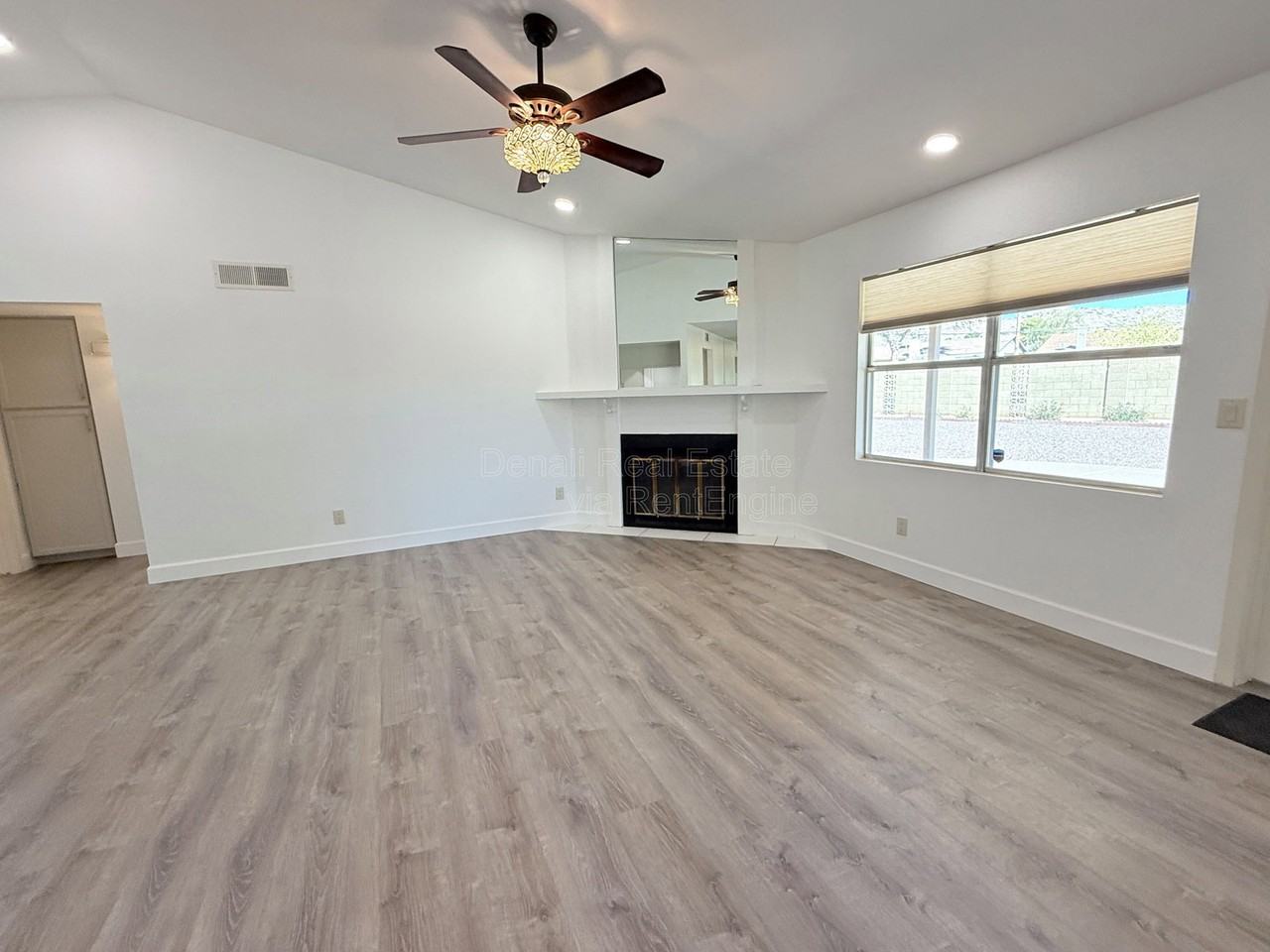 4536 E Cheyenne Dr - Photo 4 of 25