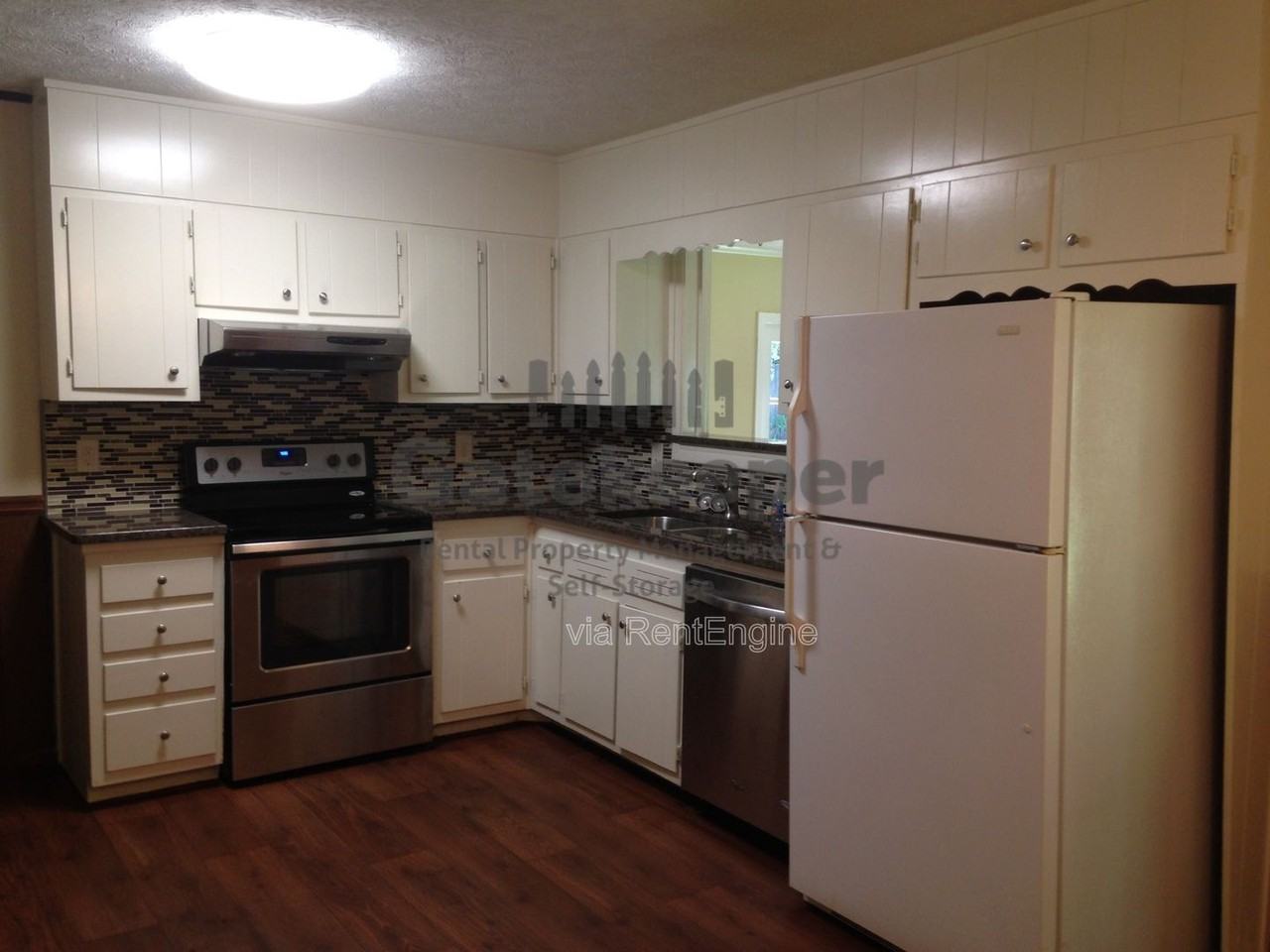 695 Georgia Ave - Photo 4 of 20