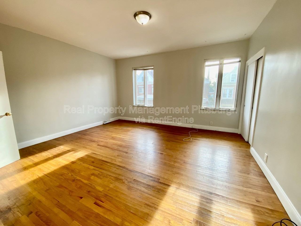 825 Collins Ave #2 - Photo 3 of 14