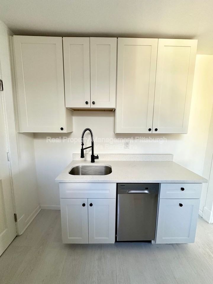 1611 Westmont Ave #2 - Photo 2 of 8