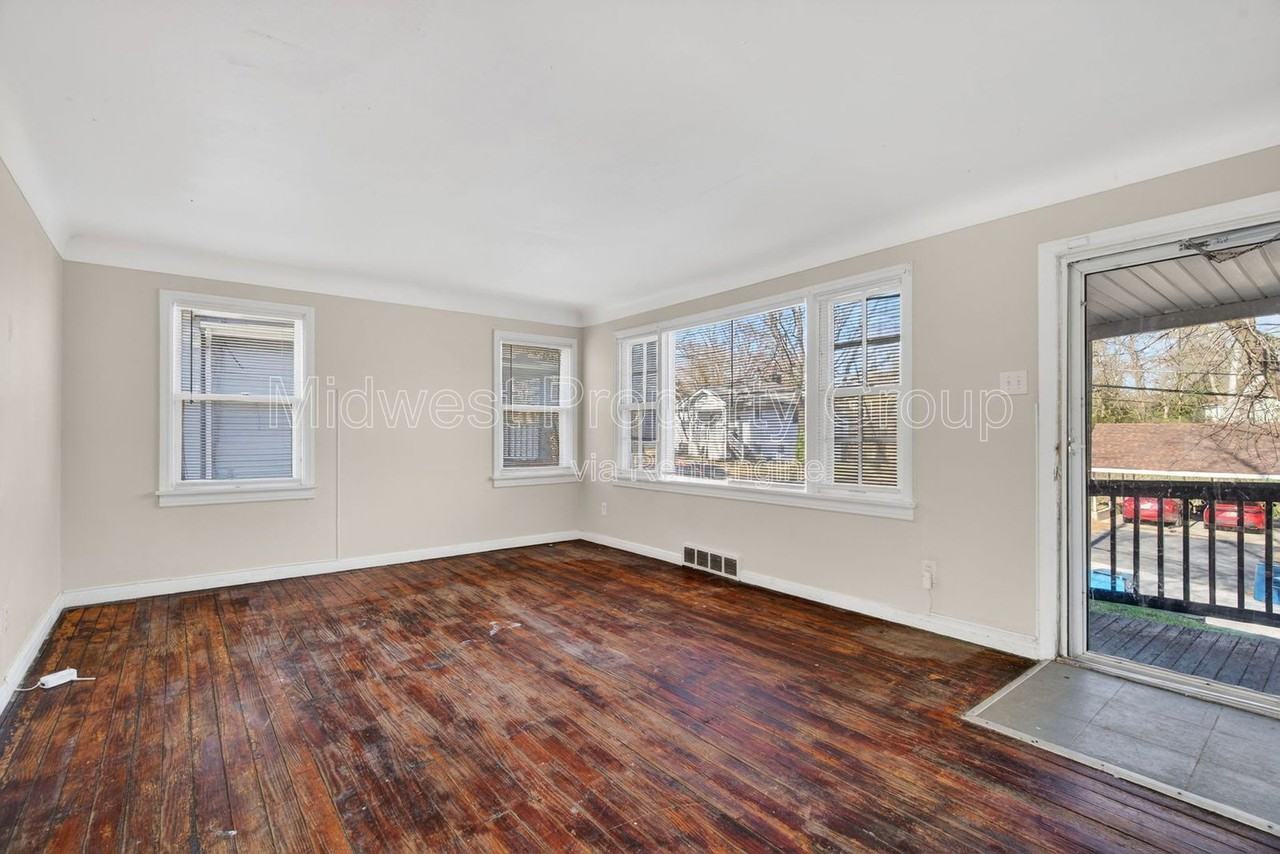 9923 Jeffrey Dr - Photo 7 of 31