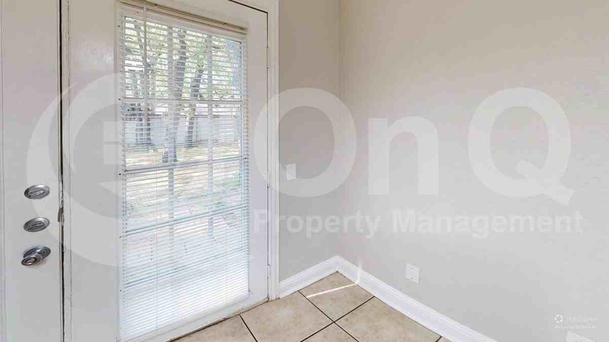 810 Pleasant Hills Dr - Photo 6 of 20