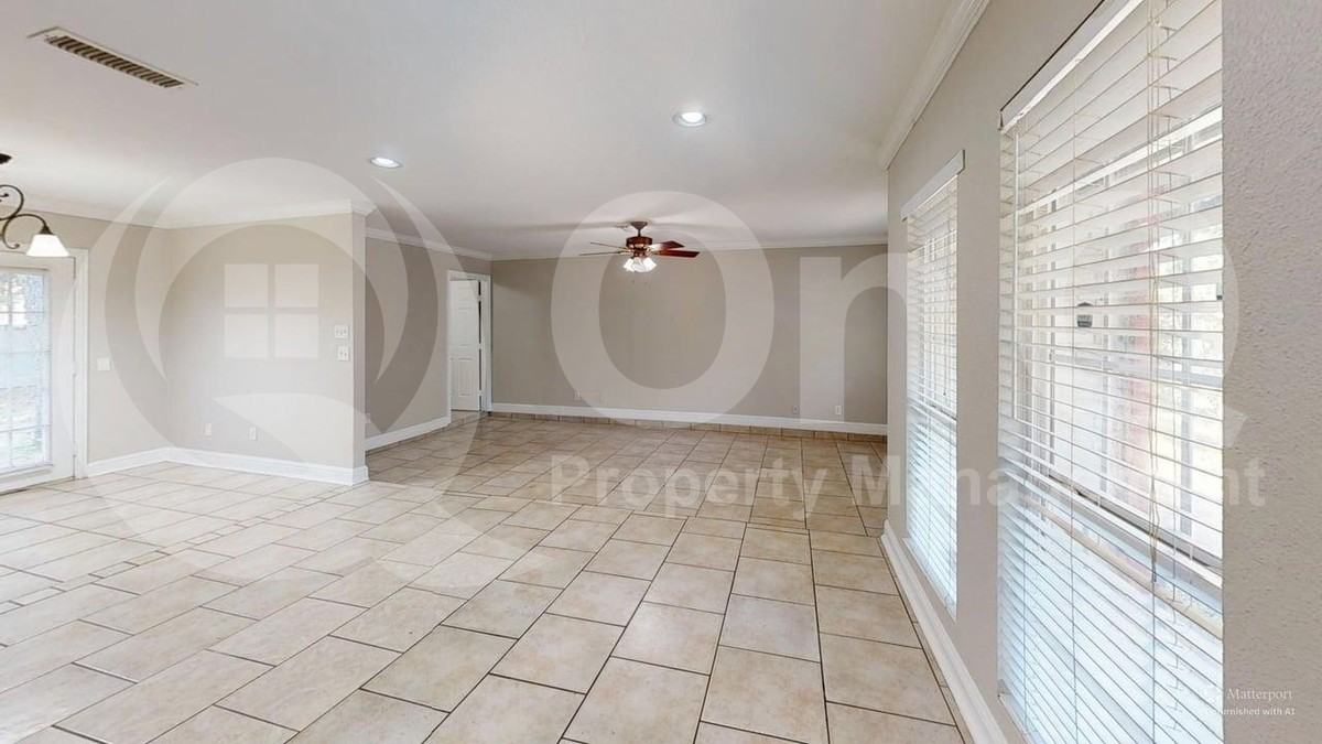 810 Pleasant Hills Dr - Photo 7 of 20