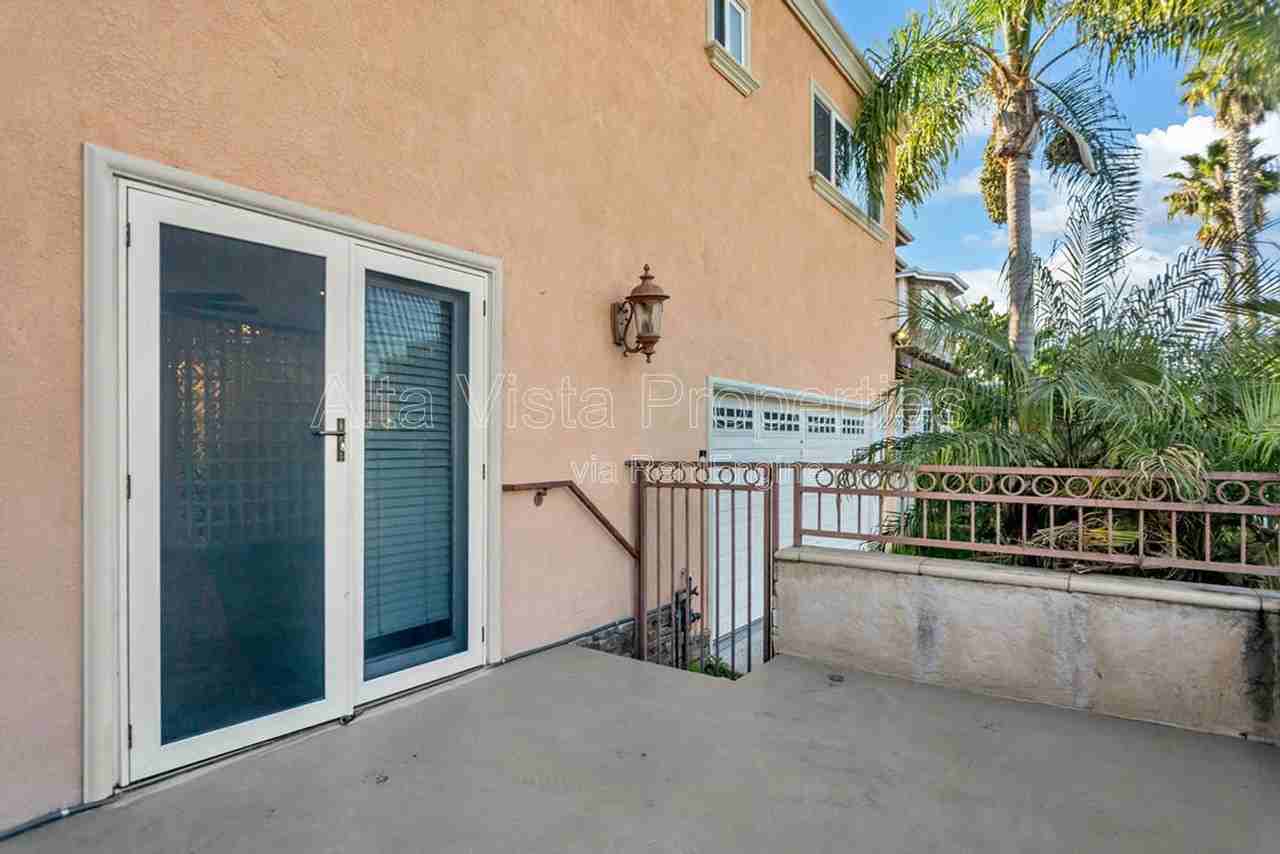 4070 Morrell St #4 - Photo 4 of 37