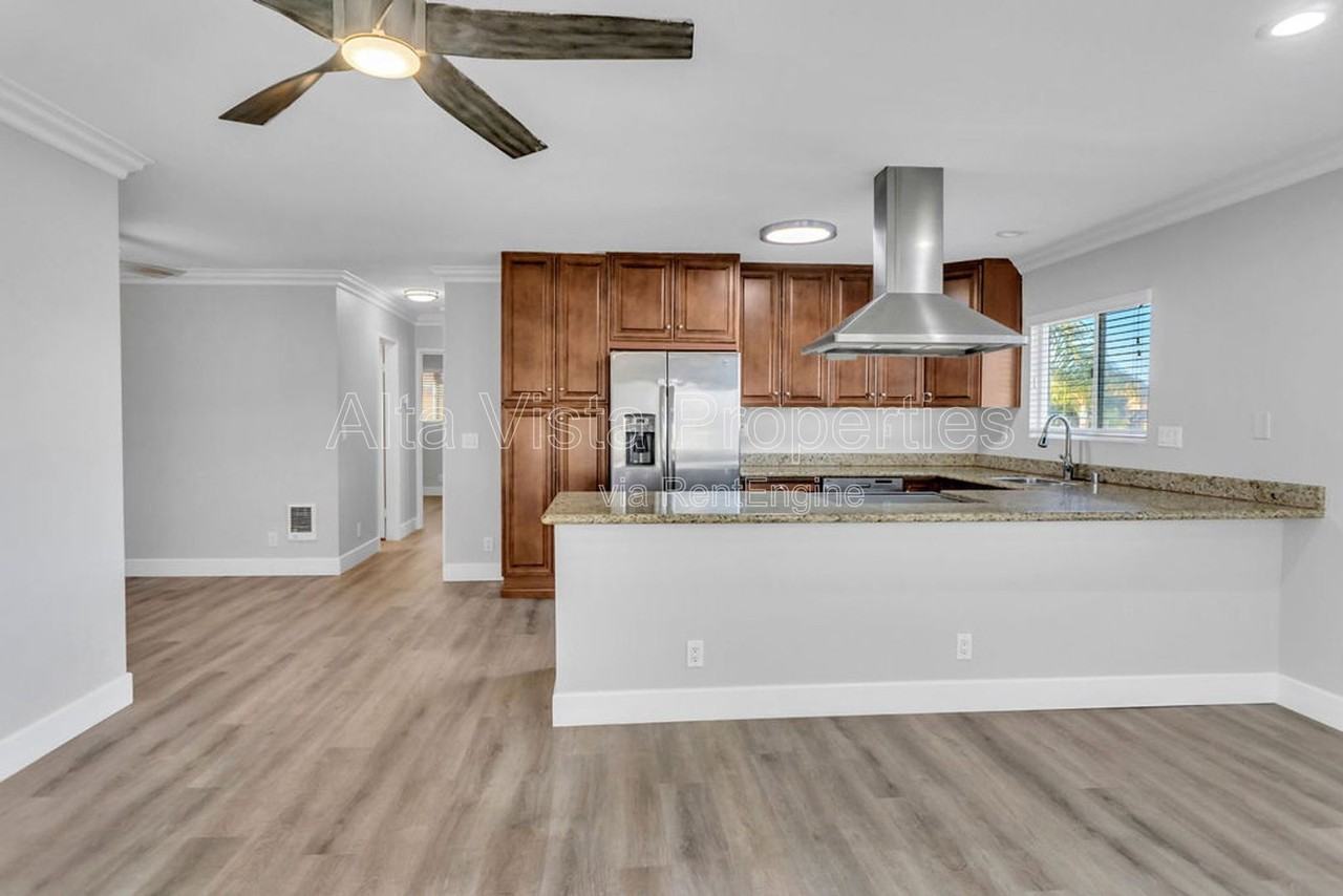 4070 Morrell St #4 - Photo 6 of 37