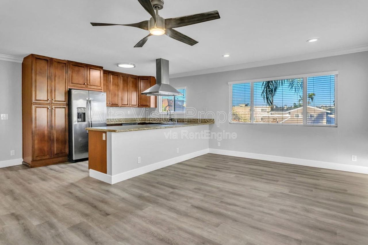 4070 Morrell St #4 - Photo 7 of 37