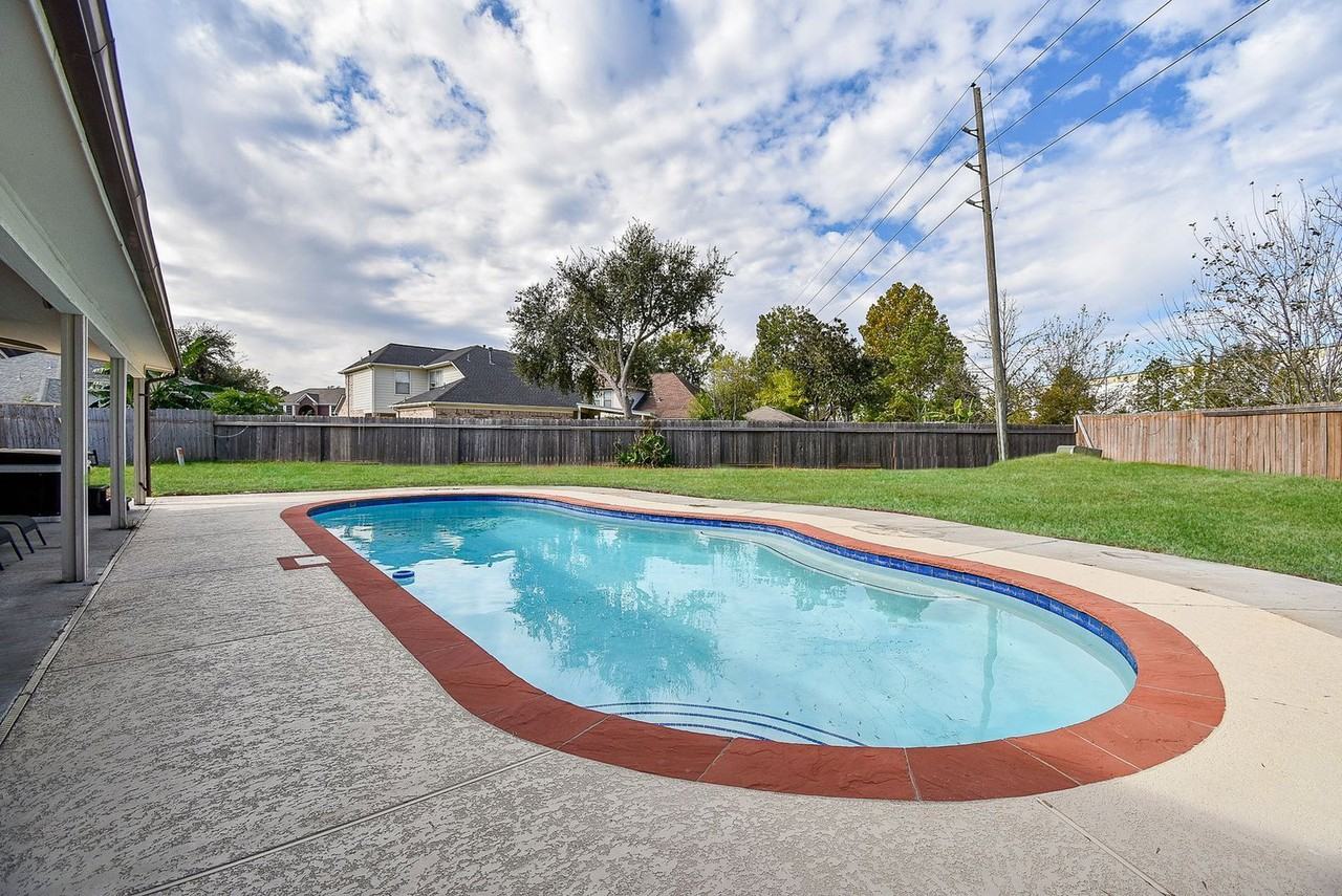 6323 Haddock Ct - Photo 2 of 35