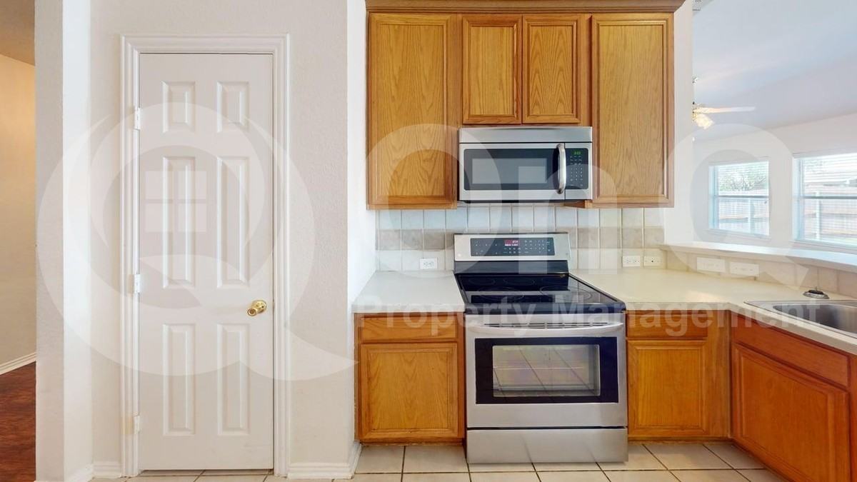 Winding Creek Ct - Photo 7 of 27