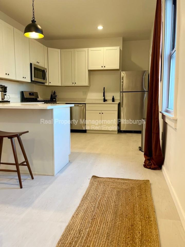 2019 E Beckert Ave #2 - Photo 4 of 22