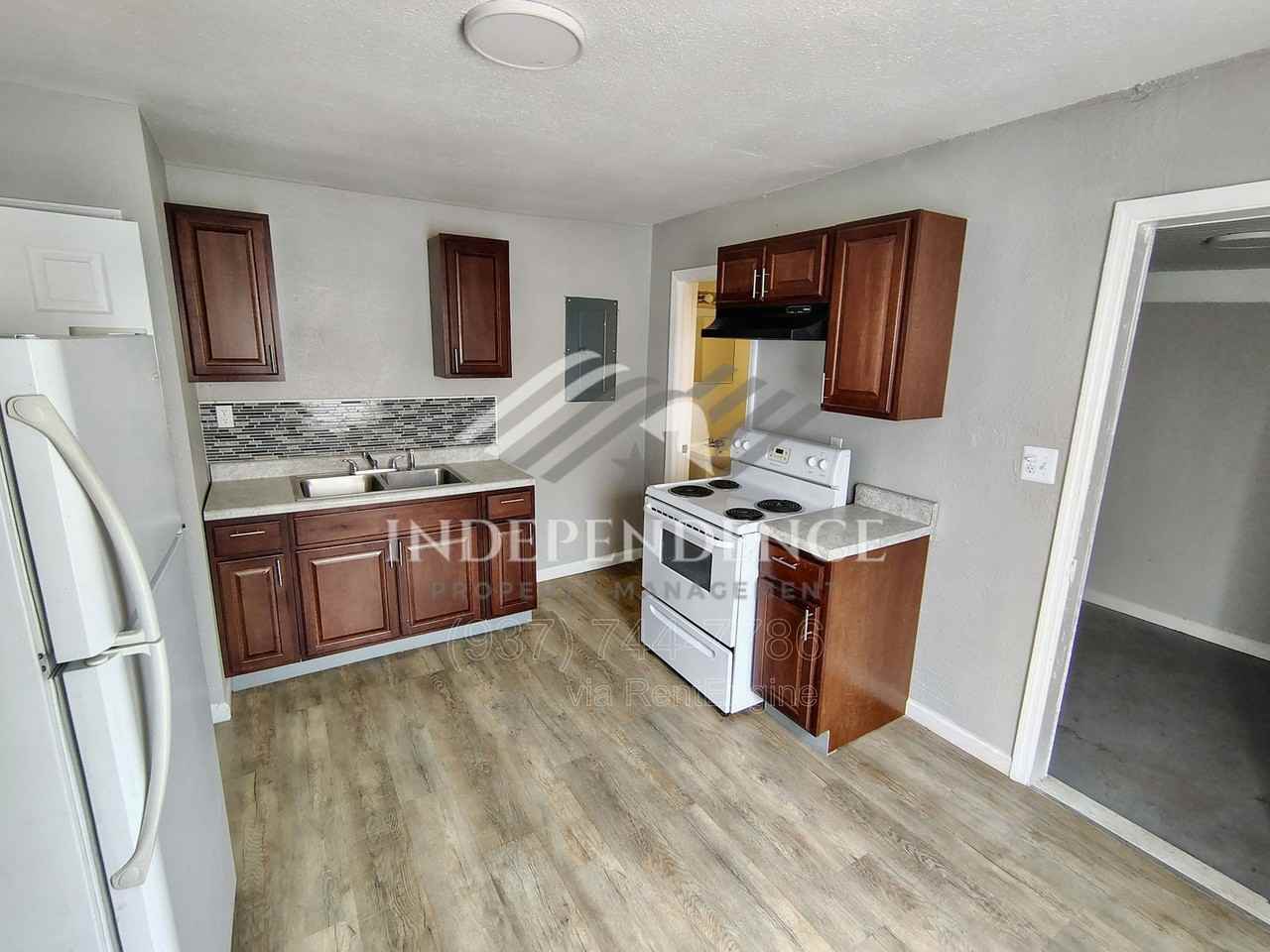 3217 Finley St #B - Photo 6 of 17