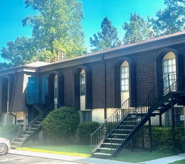 3299 - Photo 3 of 14