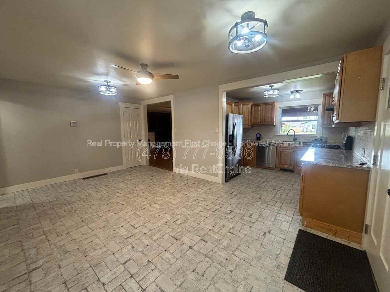 717 Nw 6th St - Photo 4 of 19