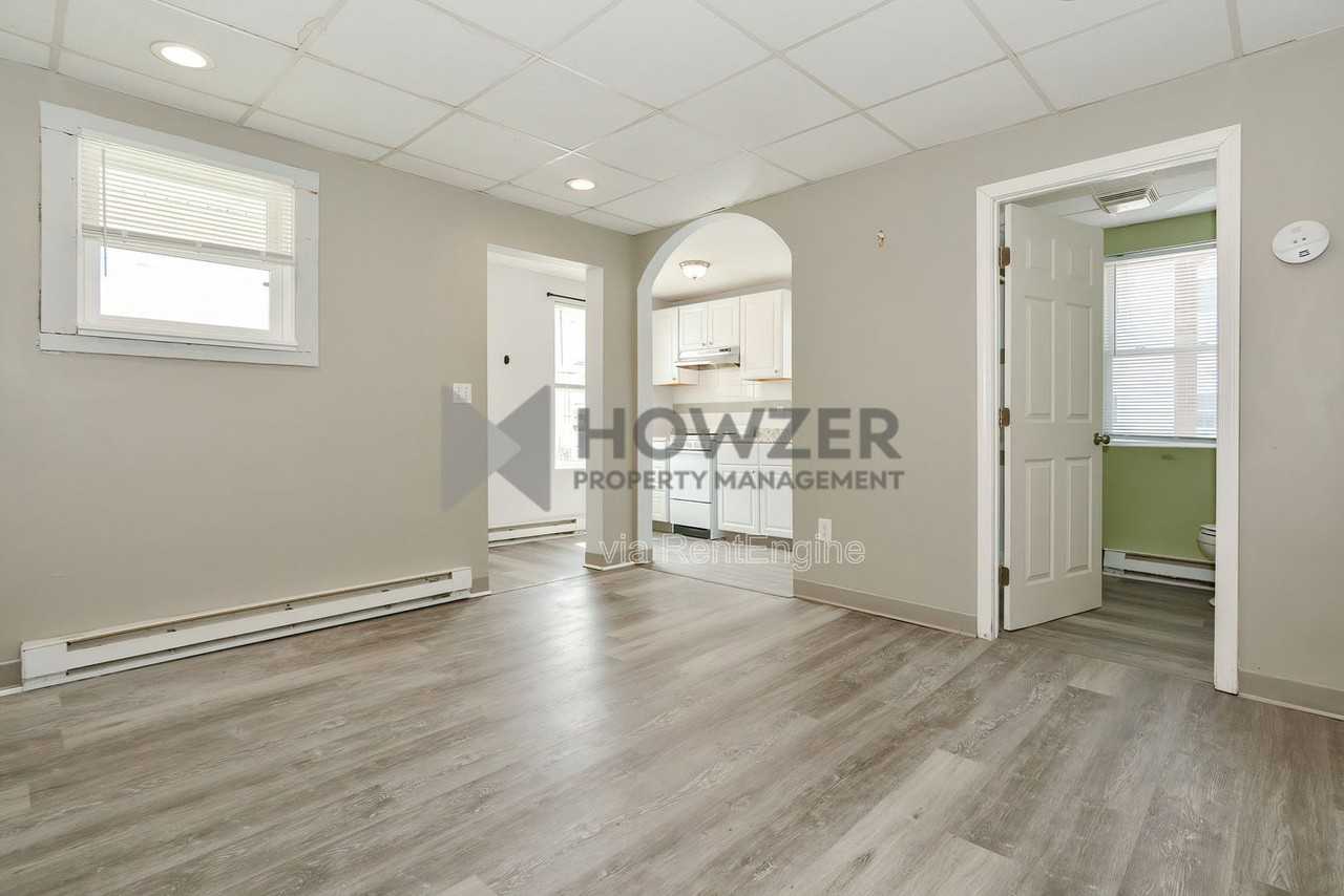 121 -127 Park Street #127 - Photo 3 of 28