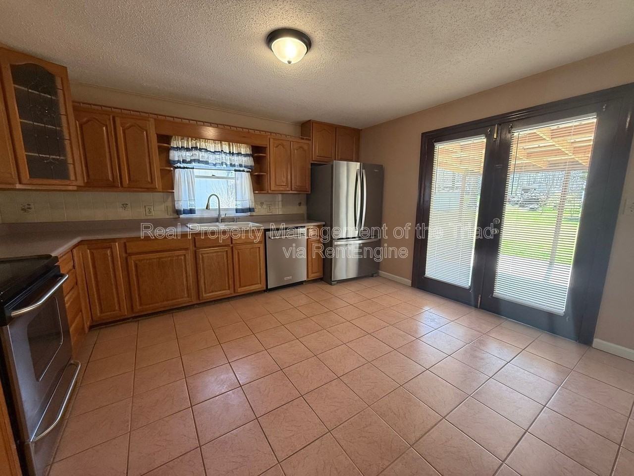 4908 Robert Andrew Rd - Photo 7 of 24