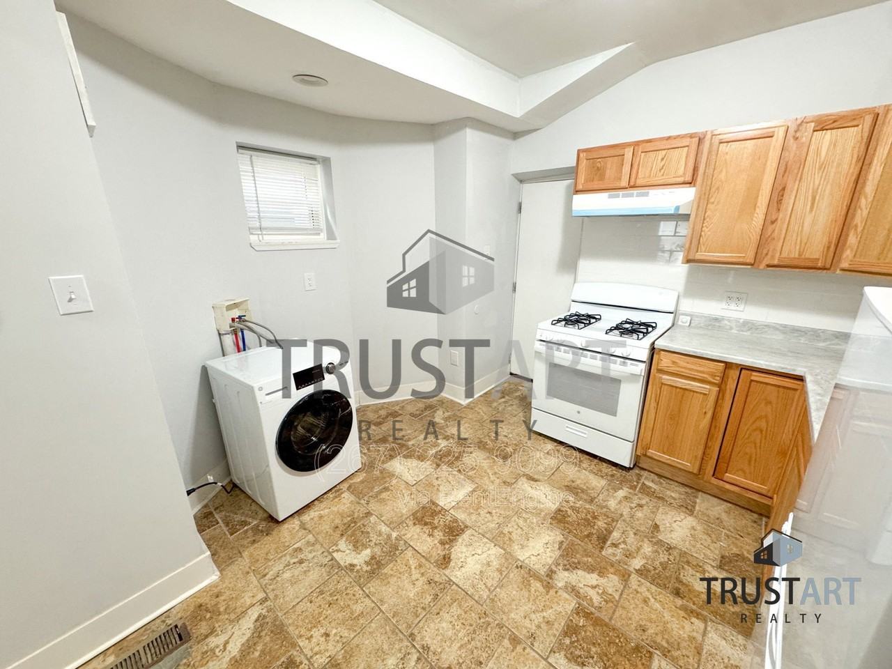 2515 N Natrona St - Photo 4 of 18