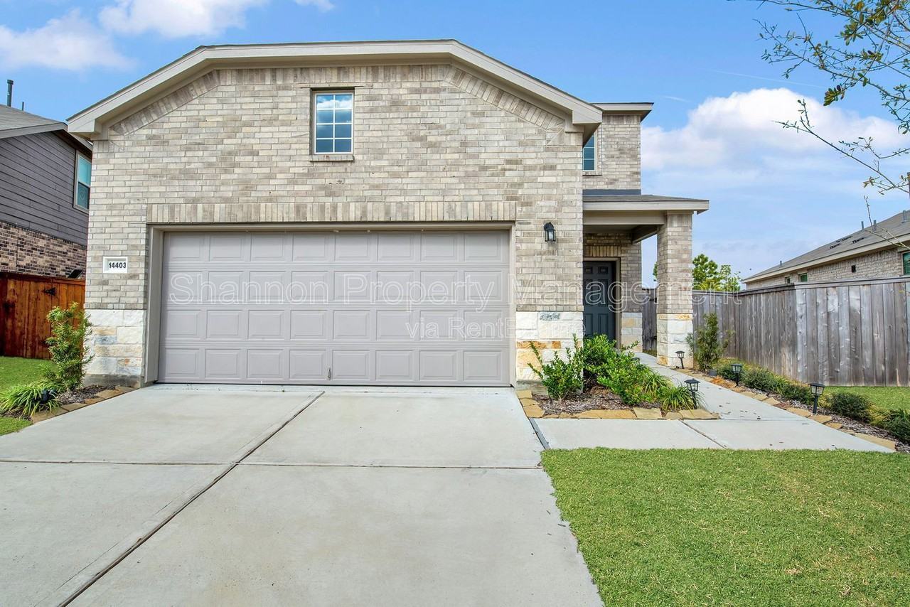 14403 Cedar Ledge Ln - Photo 3 of 30