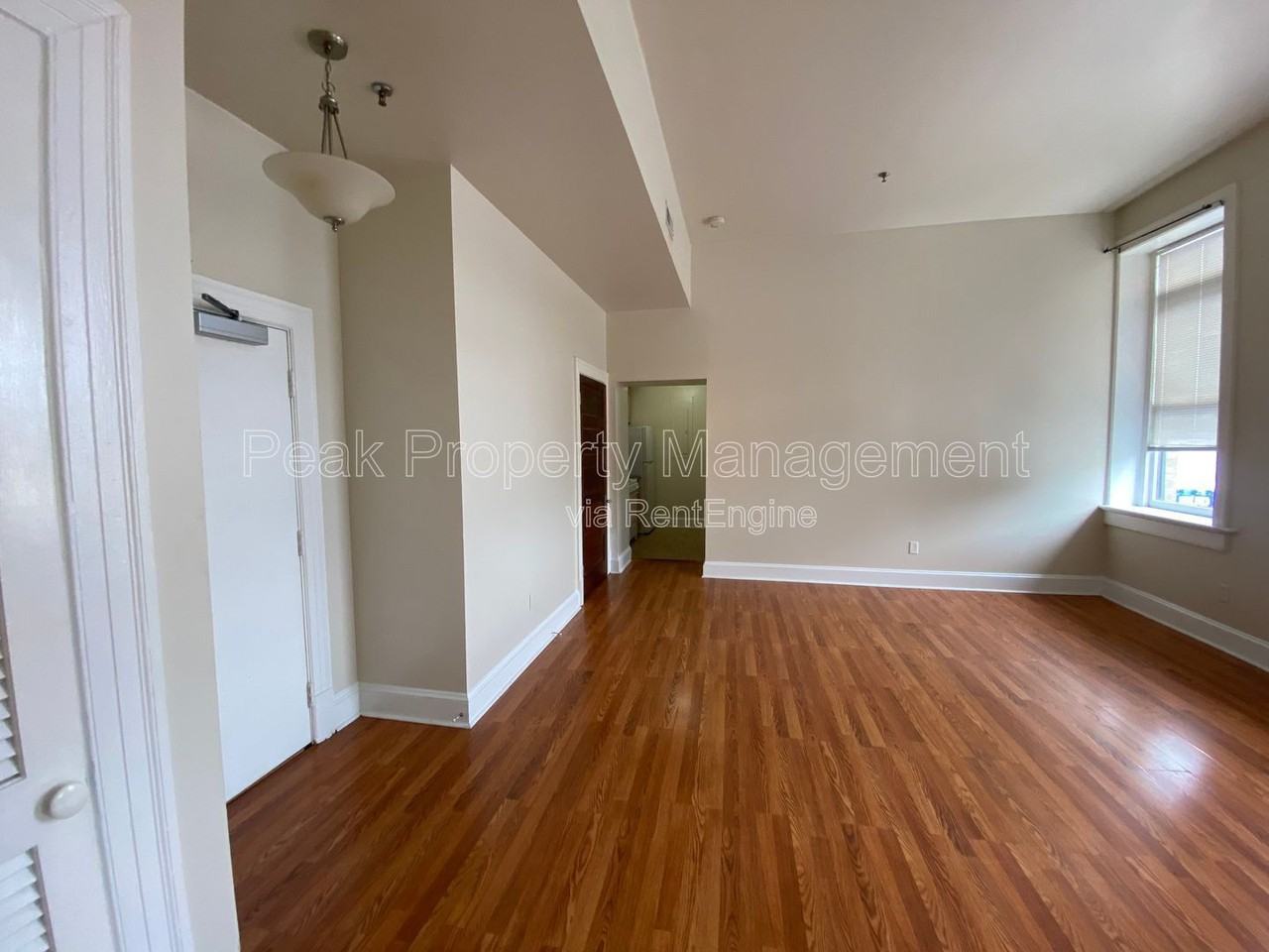 244 N Sycamore St #7 - Photo 7 of 14