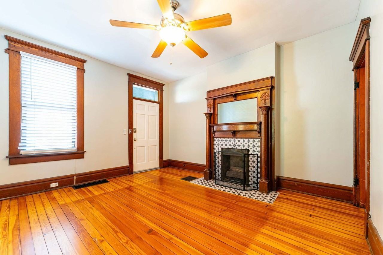 557 S 6th St - Photo 4 of 24