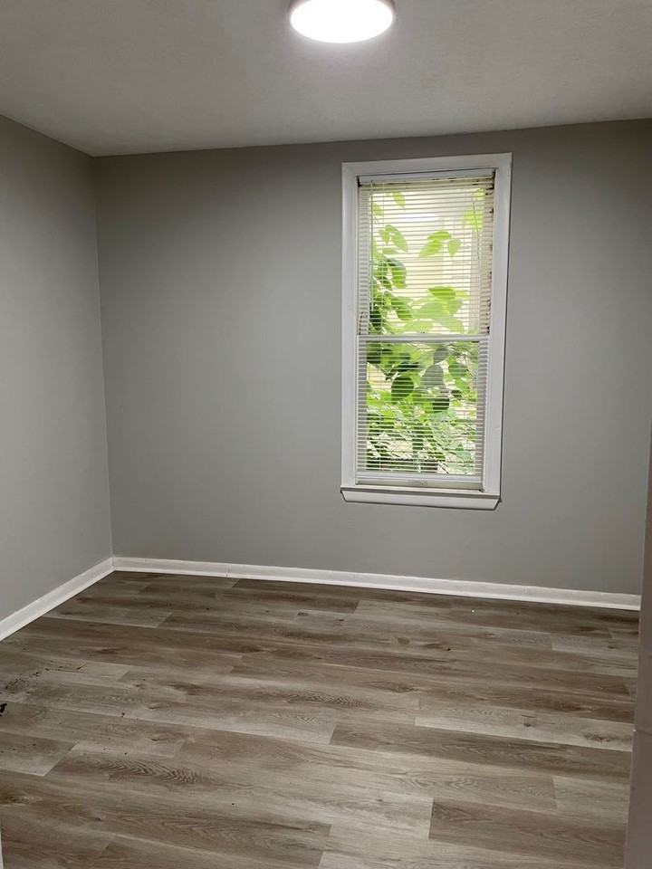 592 E 3rd Ave - Photo 3 of 7