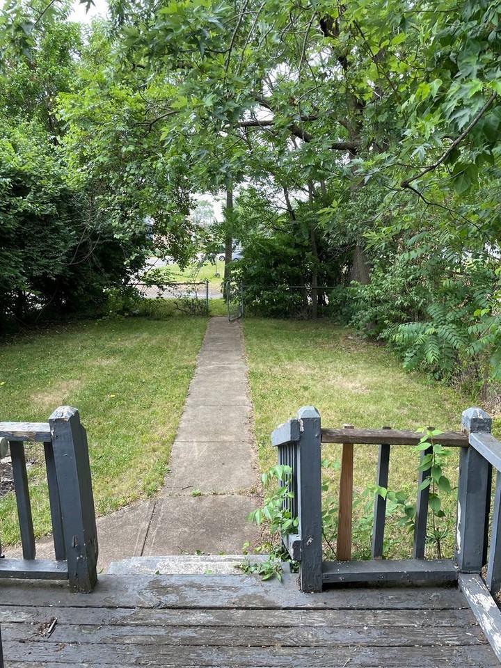 592 E 3rd Ave - Photo 7 of 7