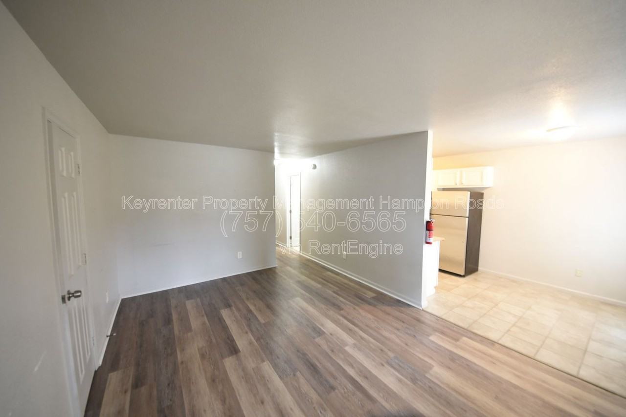 4670 Kincaid Ave #B - Photo 5 of 25