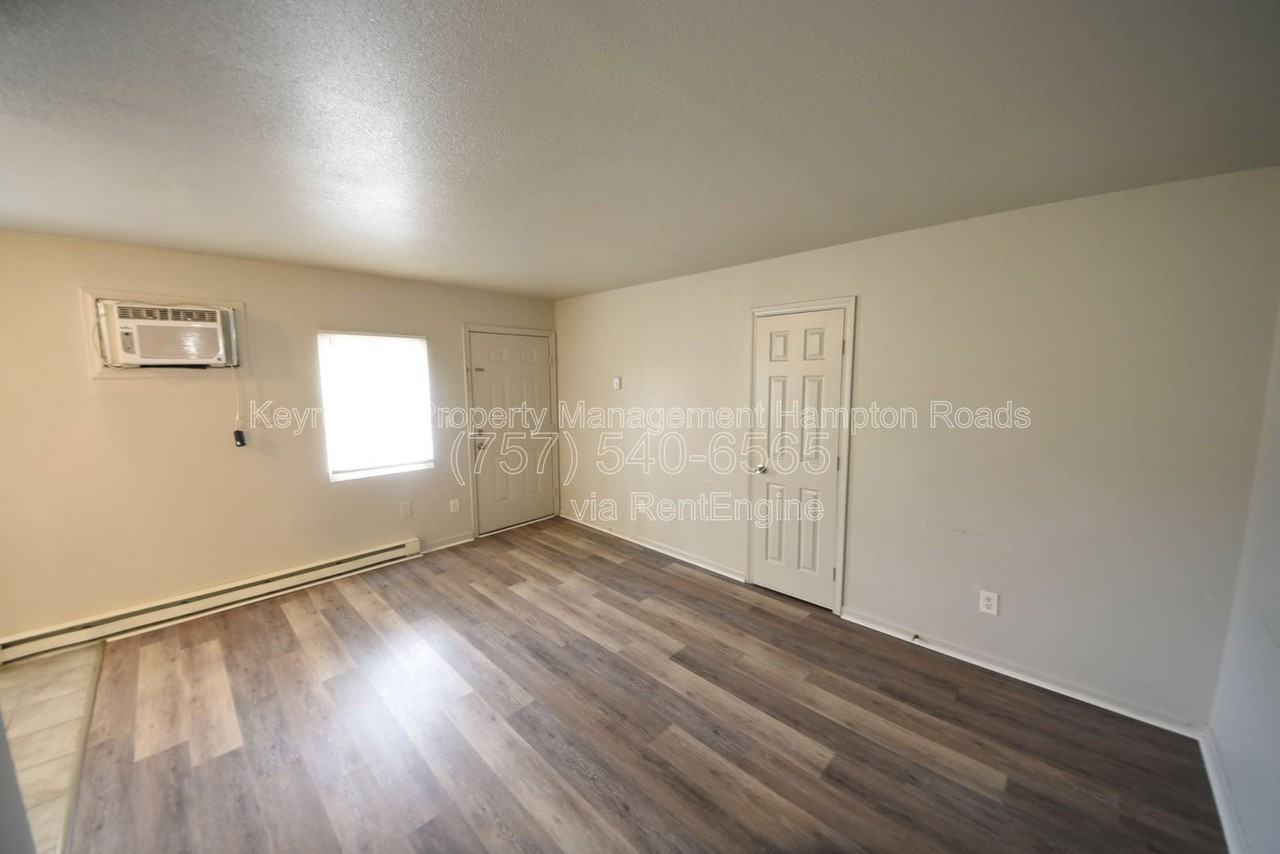 4670 Kincaid Ave #B - Photo 7 of 25