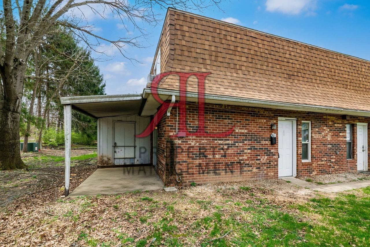 4927 Myers Rd - Photo 4 of 17