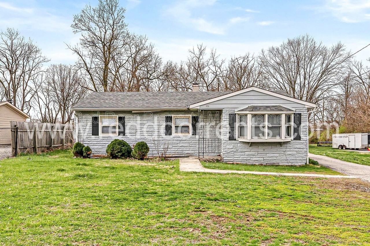 5563 E 34th St - Photo 2 of 24