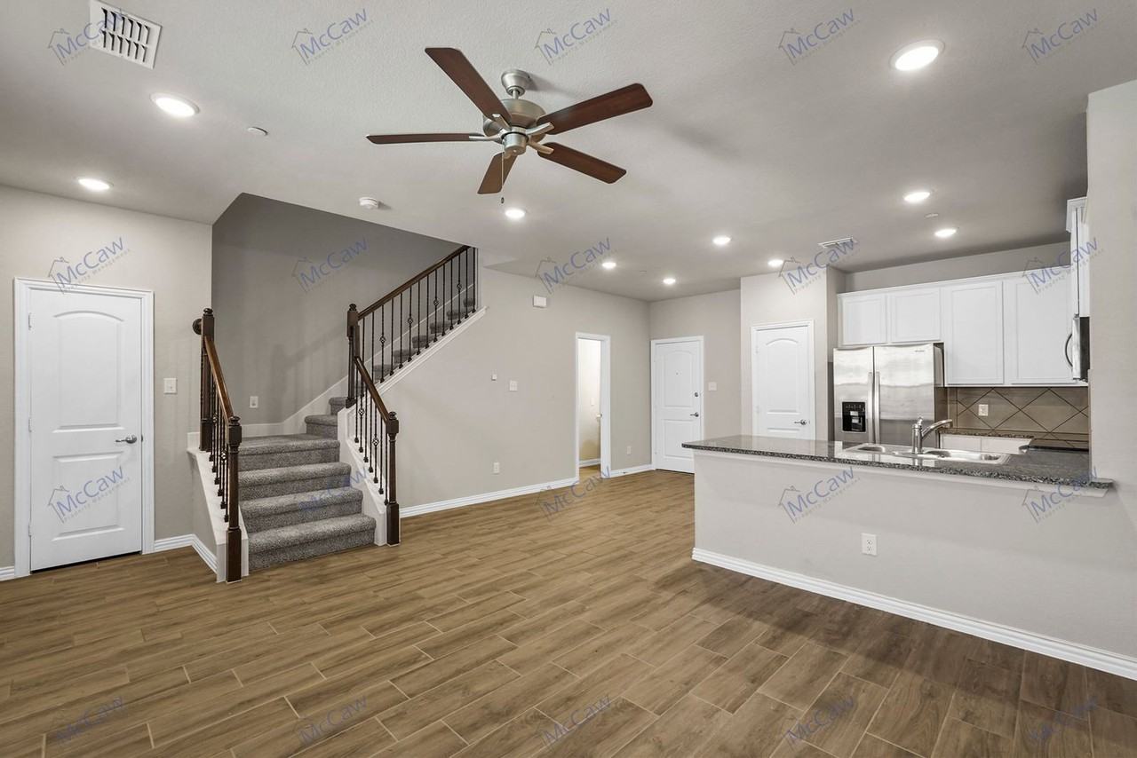 2904 Mare Dr - Photo 4 of 23