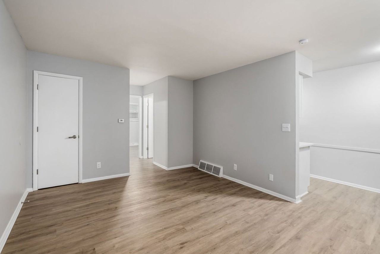 558 Riverview Dr #D - Photo 7 of 15